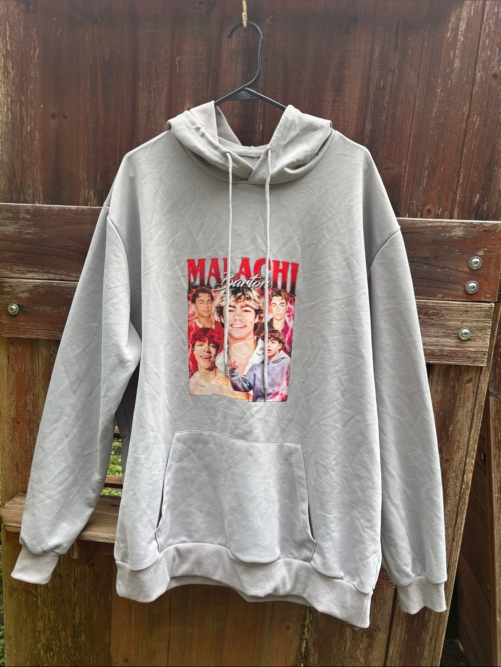 Gildan Light Gray Graphic Pullover Hoodie with Red Accent